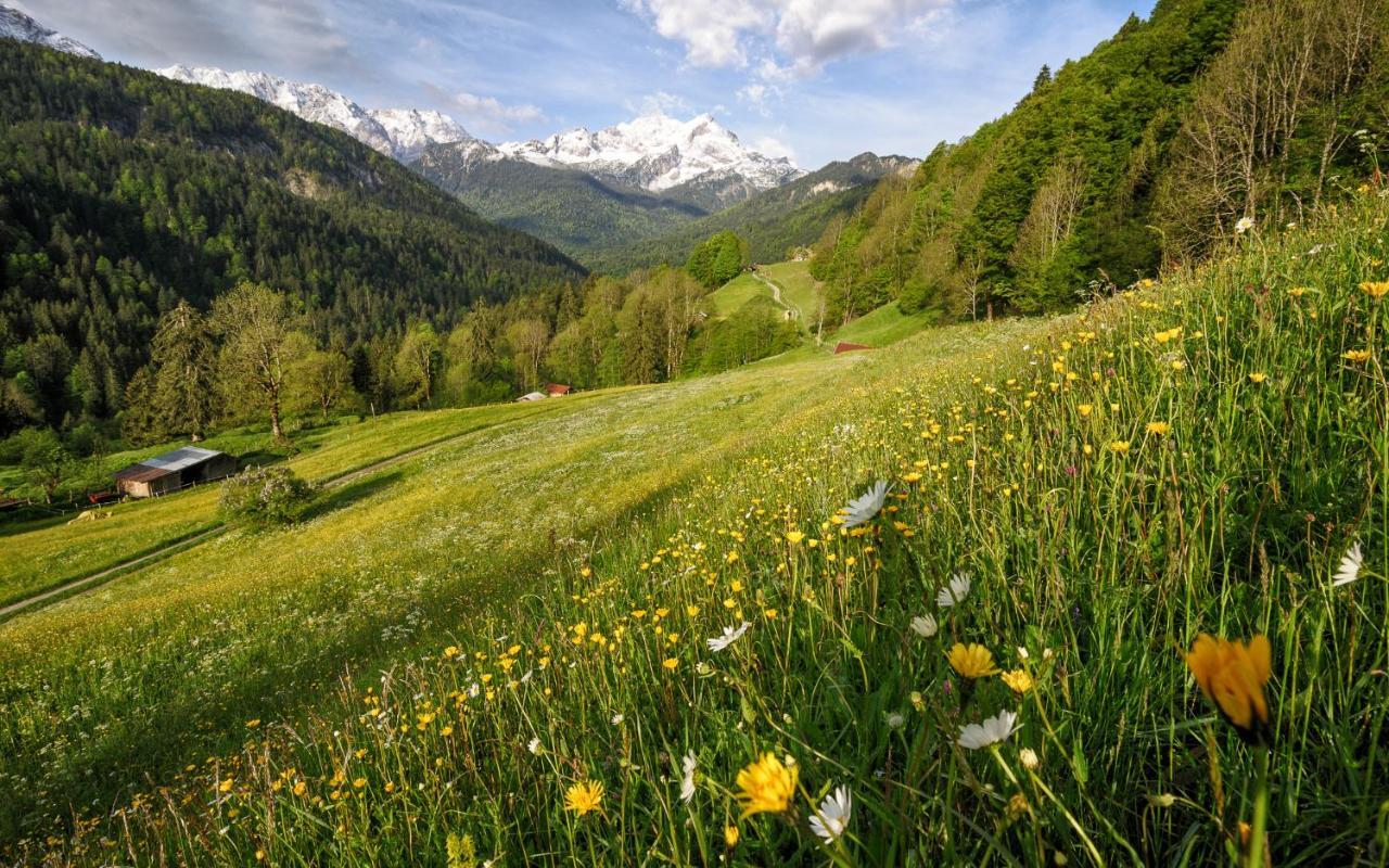 Das Graseck - Mountain Hideaway & Health Care Garmisch-Partenkirchen Exterior photo